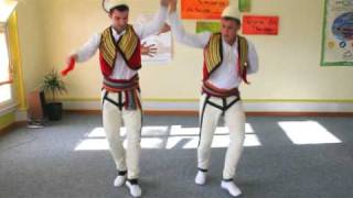 Danse traditionnelle Albanaise [upl. by Bradwell]