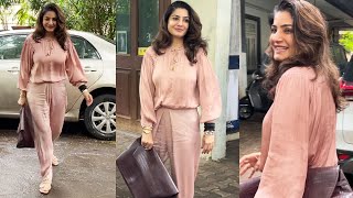 Raveena Tandon Spotted Outside Dubbing Studio In Bandra [upl. by Edvard]