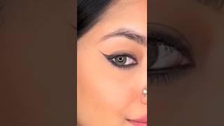 Beginner’s Eyeliner hack 🥰 eyeliner eyes eyelinertutorial shorts [upl. by Atram]