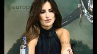 Penélope Cruz quotLa situación en España es durísima y ojalá m [upl. by Niwdog757]