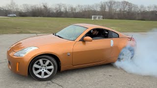 Drifting my stock auto 350z [upl. by Cullan]