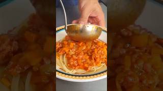 Macarrão com molho de linguica [upl. by Ykcin]