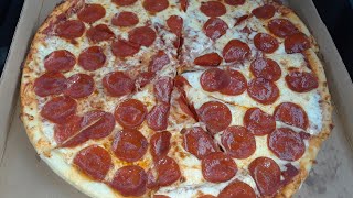 Sams Club Pepperoni Pizza Review Taste Test [upl. by Belanger]