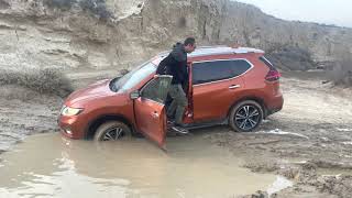 Nissan XTrail SUV offroad Bardenas Reales ATRAPADO [upl. by Atirb305]