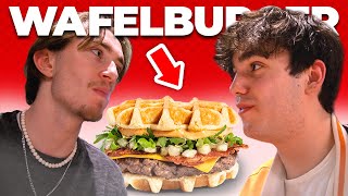 WAFELBURGER Eten In België 🇧🇪 🧇 [upl. by Pickard]