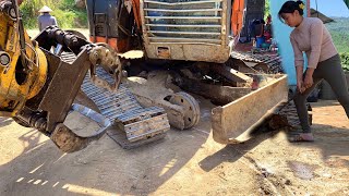 repair the entire excavator chain change the tire how will the girl do it [upl. by Dorella688]