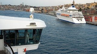 AIDAvita Einlaufen Hafen Istanbul mit Captain Out  Östl Mittelmer 2008 [upl. by Neelrad70]