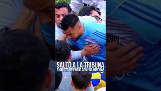 Chiquito Romero se enojó con un hincha de Boca Juniors y lo fue a buscar a la tribuna 😱 [upl. by Morlee919]