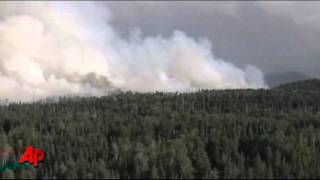 Raw Video Wildfire Burns in NM [upl. by Akinat]