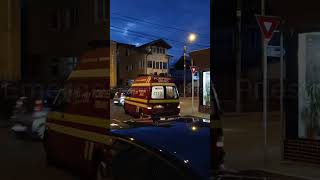 Echipaje de Pompieri și Ambulanță SMURD Solicitate la un Incendiu în Cartierul Găvana Pitești [upl. by Sadiras458]