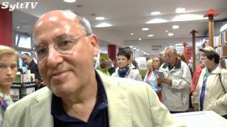 Gregor Gysi gibt Autogrammstunde im Buchhaus Voss in Westerland [upl. by Carolle]