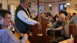 Zoigl Schafferhof Neuhaus Zünftige Musik Teil1 [upl. by Ijan14]