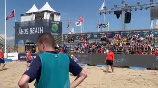 Första gruppspel första dagen i Åhus Beach handboll [upl. by Darda421]