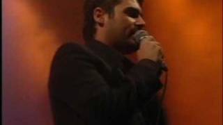 gad elbaz live 2007 גד אלבז אמא [upl. by Monetta]