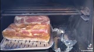 A Cookswell safari oven cold smoking homemade bacon in Switzerland pitmaster BBQ [upl. by Iruy]