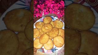 Biscuit recipe😋sakrpara😋food cooking viralvideo youtubeshorts trendingshorts sakarpara [upl. by Aehtela317]