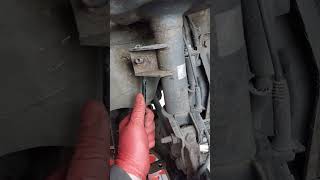 front suspension noise banging anti roll bar drop link fiat 500 [upl. by Rekrap862]