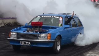 ITS253 V8 COMMODORE WAGON BURNOUTS AT LARDNER PARK MOTORFEST 2015 [upl. by Varick]