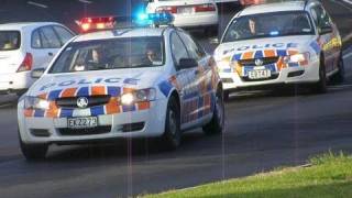 New Zealand Police Cars Responding Gt Nth Rd 13 Mar 09 [upl. by Bouldon]