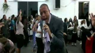 Dedé de Jesus cantando quebra tudo na advnmp4 [upl. by Hsenid393]