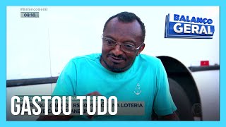 Homem que ganhou R 30 milhões na loteria ganha vida como flanelinha [upl. by Namrak]