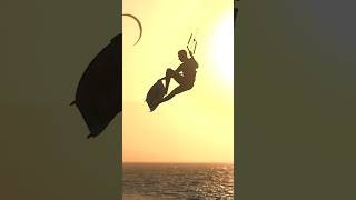 Flying through the sun  kiteboarding [upl. by Eeryn]