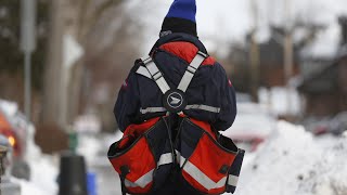 Postes Canada déploie des renforts pour répondre à une demande historique [upl. by Soiritos]