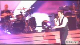 TIZIANO FERRO Acireale 2012 parte 14  Ed ero contentissimo [upl. by Simdars96]