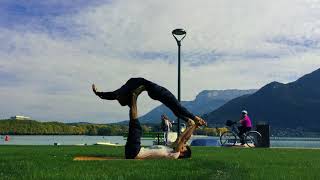 Acroyoga enchainement débutant [upl. by Tabatha23]