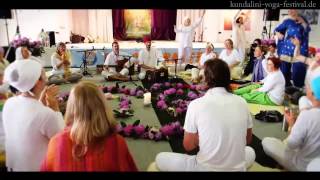 Chanting Circle with Kevin James Carroll at the German Kundalini Yoga Festival 2015 [upl. by Egarton]