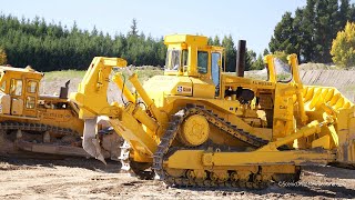 Vintage Caterpillar Bulldozers and Motor Scrapers Working with an International 433 Payscraper [upl. by Disario]