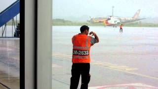 LLUVIA TORRENCIAL EN AEROPUERTO DE IQUITOS [upl. by Retsam199]