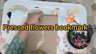 Flowers bookmark ideas🔖🌺how to make flowers bookmark🤔bookmark kese bnaye🌺ohp sheet bookmark [upl. by Noe589]