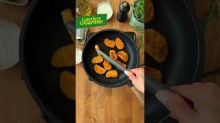 Nuggets con espinacas a la crema  Recetas Garden Gourmet shorts [upl. by Wolfgram974]