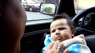 Bebe de 2 meses habla con su Papá [upl. by Ecnaled]