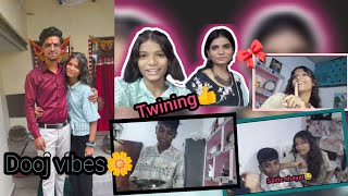 twining kr li didi ke saath🤝💅 doojvlog funny vlog content [upl. by Noied455]