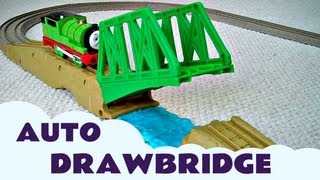 Thomas The Tank Engine Trackmaster RAISE amp LOWER DRAWBRIDGE [upl. by Eronaele791]