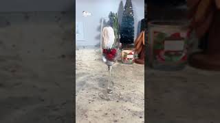 How to make mistletoe mimosas 🍾 🎥 ttraehuntlifestyle [upl. by Mccord]