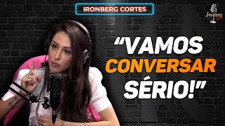 ROBERTA CARBONARI DA UMA BRONCA EM TATI CARIANI AO VIVO – IRONCAST CORTES [upl. by Hodess565]