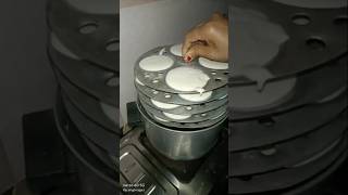 Instant Rava Idli Recipe  Soft Spongy Delicious  papa ki pari recipe shortsytshorts [upl. by Lecram883]