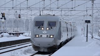 Vinter med snö på Järnvägen del 9  Tåg i Alvesta [upl. by Couhp]