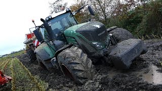 Fendt 939 Vario Gets Totally Stuck in The Mud During Maize  Corn Chopping  Häckseln 2017 [upl. by Ratna]