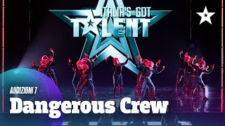 I Dangerous Crew portano IT sul palco di IGT [upl. by Annirak705]