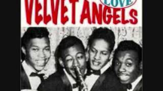 The Velvet Angels  quotIm in Lovequot 1963 [upl. by Mair]