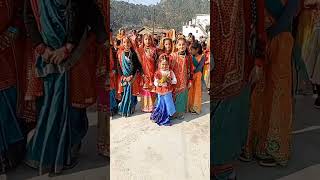 Tero lehenga Golden ko Golden ki pichhadi YouTube short video viral song [upl. by Coughlin]