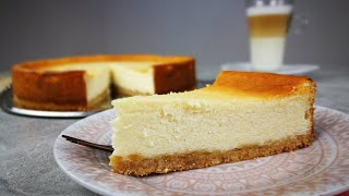 Käsekuchen mit Keksboden amp Mandeln  10 Minuten Zubereitung  Quarkkuchen  Kikis Kitchen [upl. by Ardni]