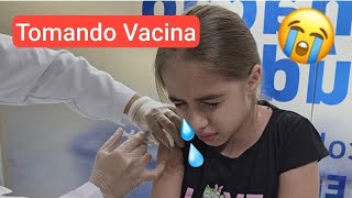 Tomando Vacina  Choro Risos Medo Coragem e Felicidade no final vacina [upl. by Airad519]