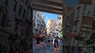 The Fire breathing dragon on Diagon Alley themepark universalstudiosorlando [upl. by Wengert]