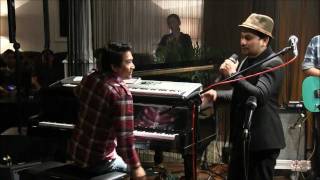 Tompi ft Ari amp Indra Lesmana  Menghujam Jantungku  Mostly Jazz 170212 HD [upl. by Einahteb]