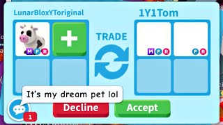 🤯🐮WOAH THEY OVERPAID FOR MY MEGA COW TO GET THEIR DREAM PET ADOPT ME TRADING 2023adoptmetrades [upl. by Eenot]